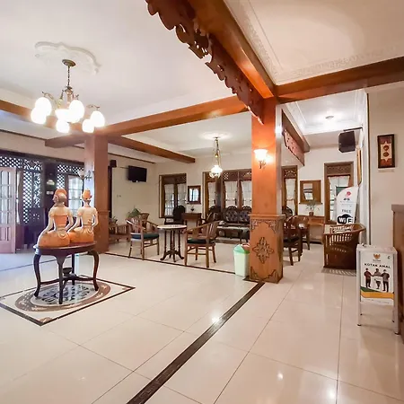 RedDoorz Hotel Tejomoyo Near Bukit Sekipan Tawangmangu-3